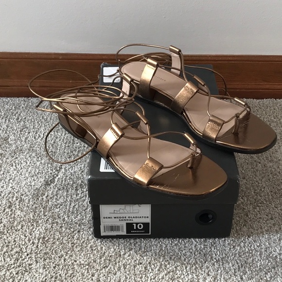 BANANA REPUBLIC BRONZE LEATHER DEMI WEDGE ANKLE TIE GLADIATOR SANDALS - Picture 2 of 2